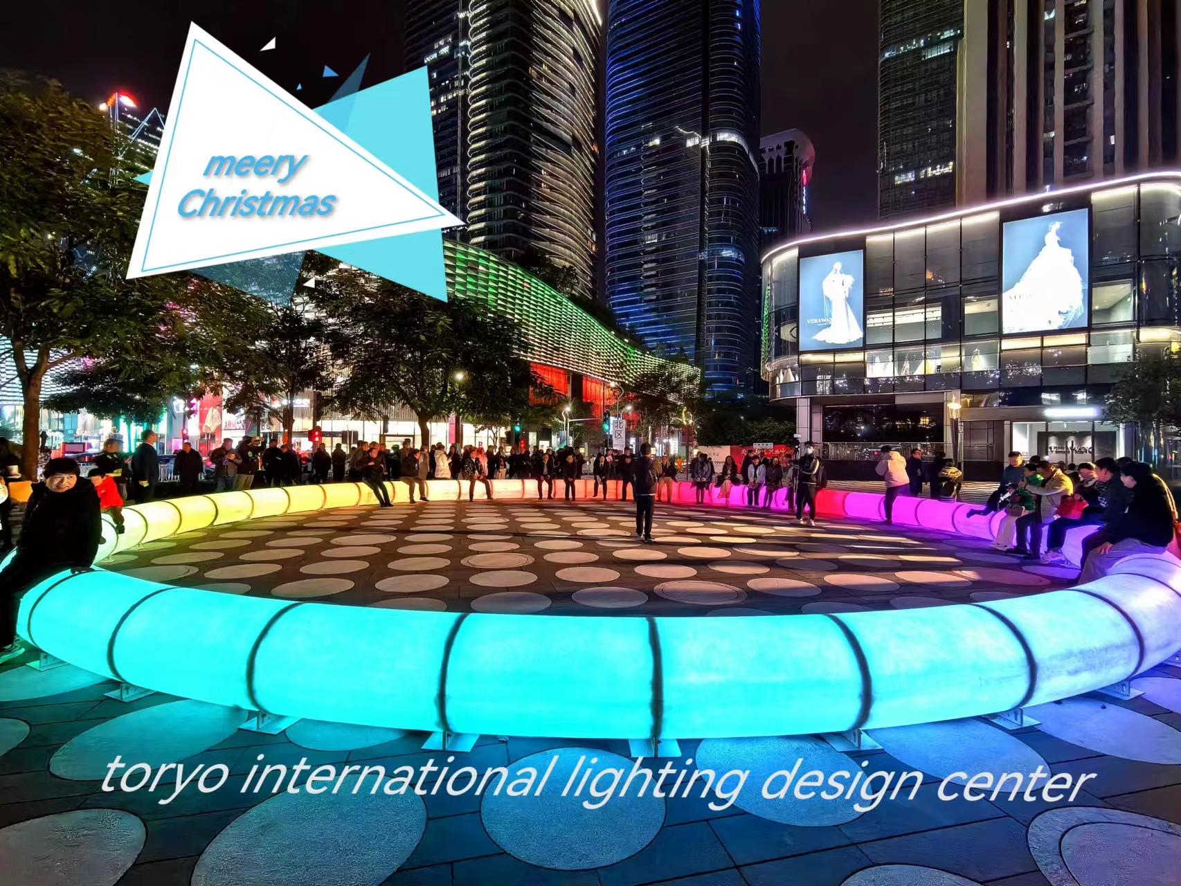 深圳光影藝術(shù)季《純粹圓環(huán)》：開啟燈光互動(dòng)交友模式！