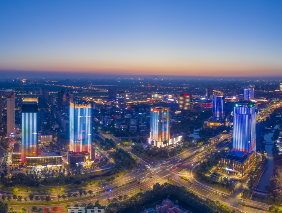 紅動(dòng)潮城！勇電城市級(jí)燈光智控平臺(tái)助力海寧演繹時(shí)代精彩